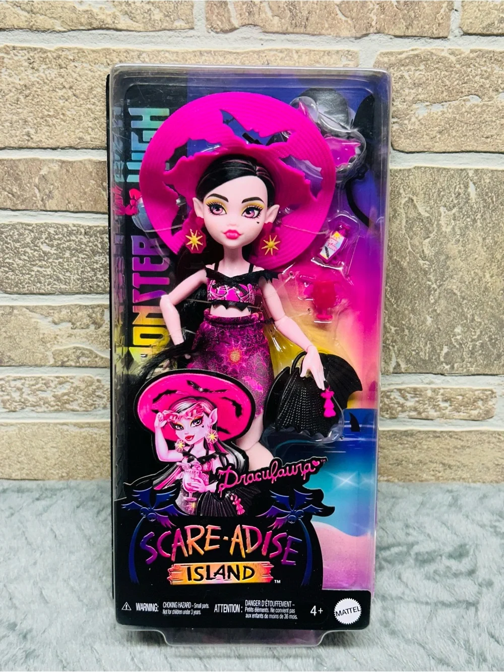 Monster High Draculaura Scare-adise Island